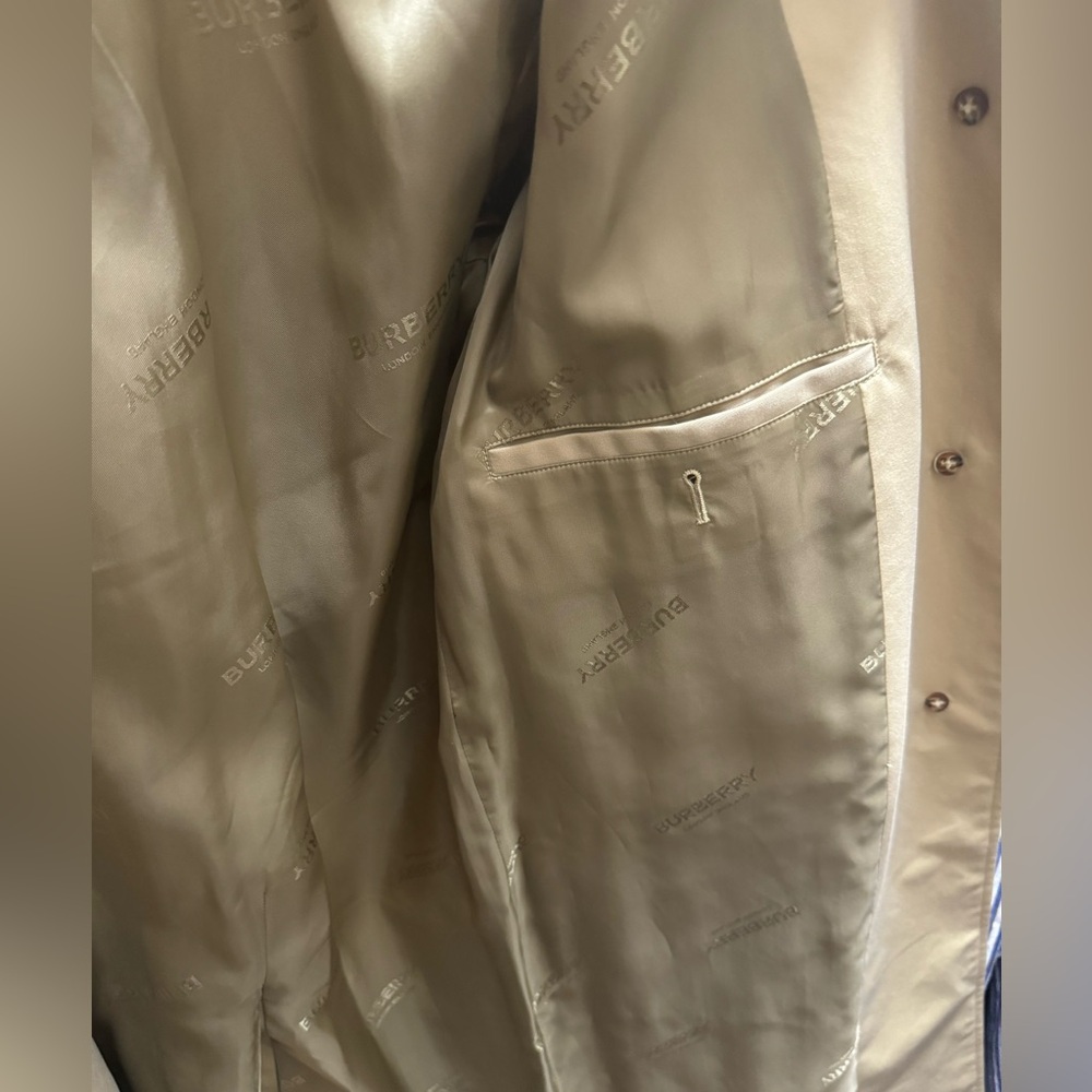 Burberry Women’s Farringdon Car Coat In Honey - Picture 11 of 11